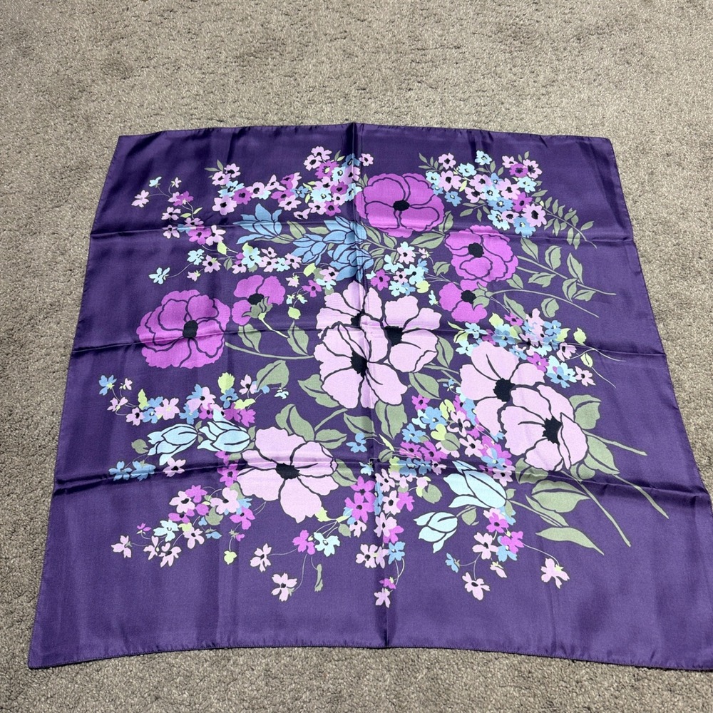 Gap Vintage 100% Silk Scarf Made in Italy Purple Floral Square 27 Inch